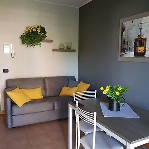 sunflower-house.italymilanhotels.net/
